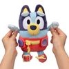 Peluche-Bebe-Bluey-Viste-y-Juega-25cm-Bluey