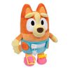 Peluche-Bebe-Bingo-Viste-y-Juega-25cm-Bluey