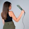 Plancha_Alisadora_con_Infusion_de_Aguacate_y_Coco_CS952DAL_Conair_125478922