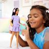 Muñeca_Fashionista_Inclusiva_Autismo_Vestido_Morado_Rayas_30cm_Barbie_103447214