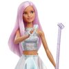 Muñeca_Profesiones_Muñeca_Cantante_de_Pop_con_Microfono_30cm_Barbie_103449436