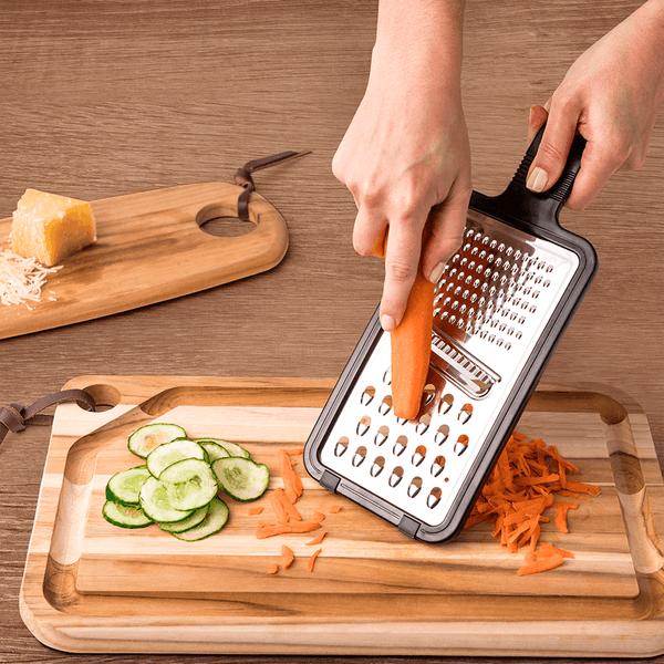 Rallador_Universal_Utilita_en_Acero_Inoxidable_y_Mango_ABS_con_Soportes_en_Goma_Negro_Tramontina_125479100