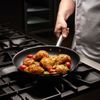 Sarten-Profesional-en-Acero-Inox-y-Antiadherente-30cm-Tramontina