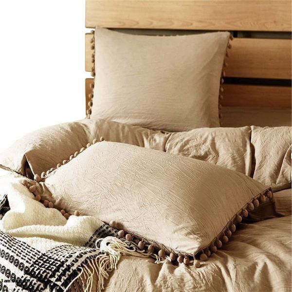 Edredon Microtex Unicolor + Borlas Beige .